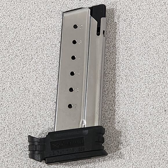 Springfield Armory XDS .40SW Caliber Magazine With Butt Extender 7 round - Picture 1 of 3